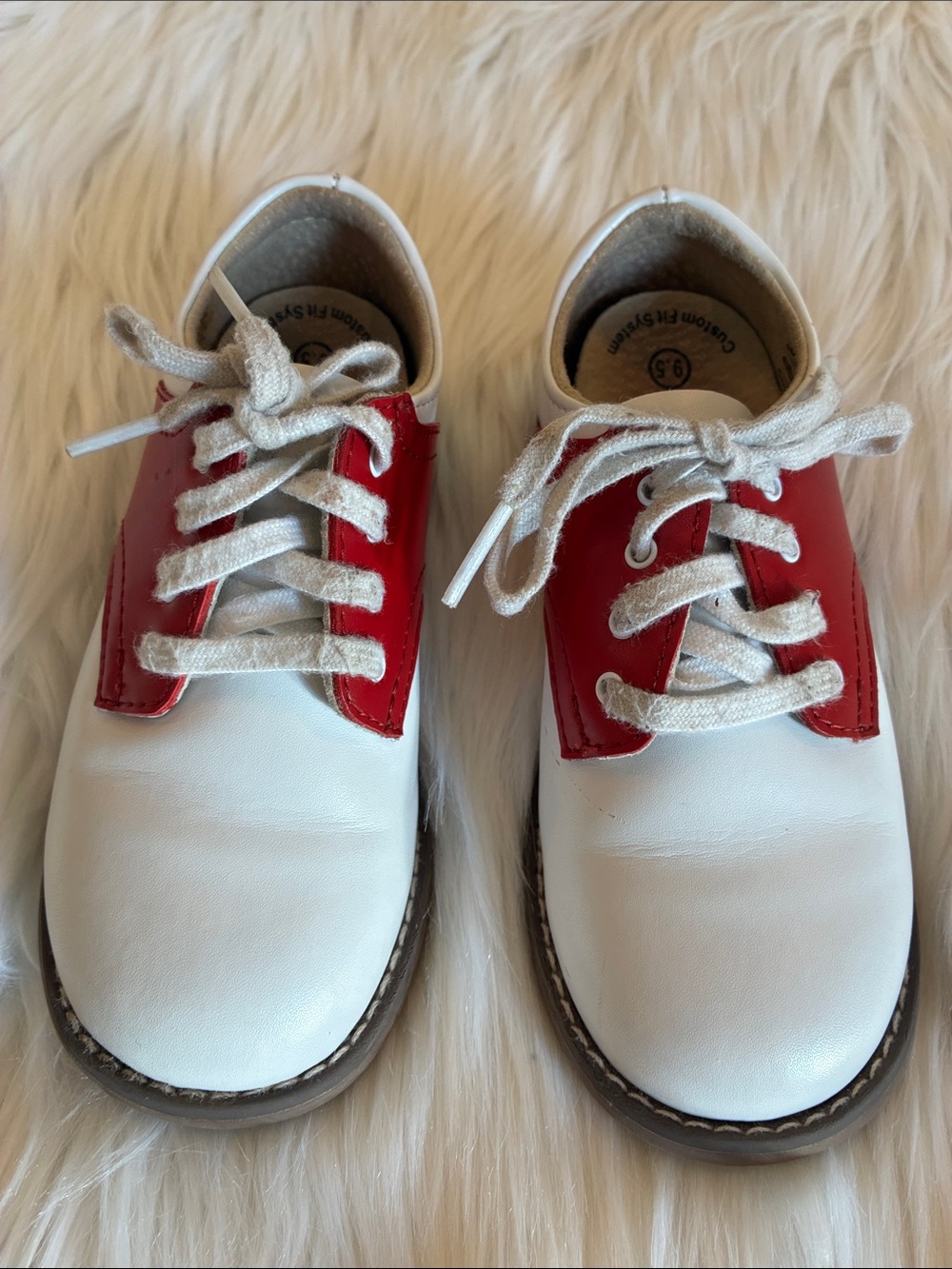 FootMates White and Red Kids Cheer Saddle Shoes
